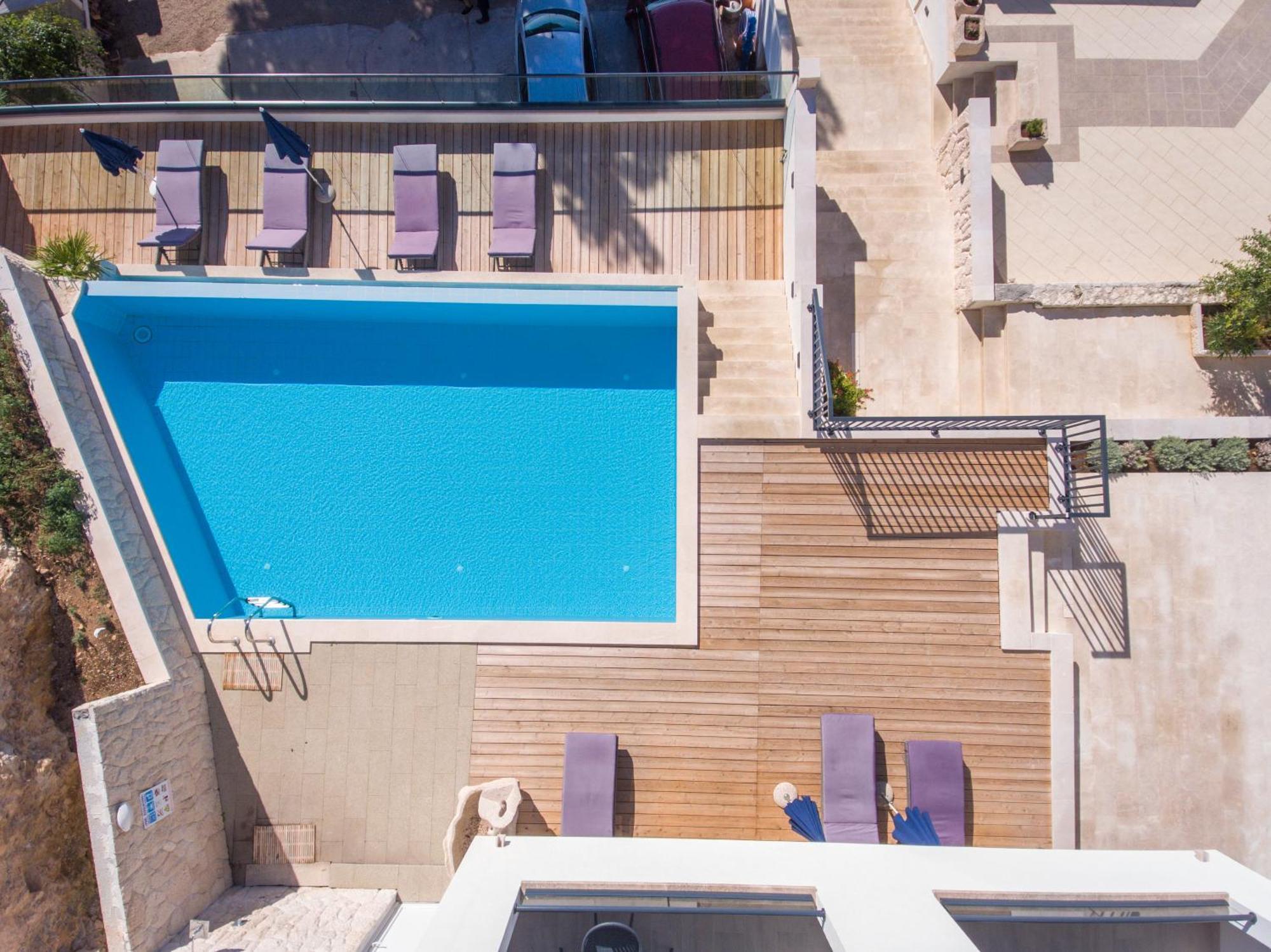 Cascada Hotel *